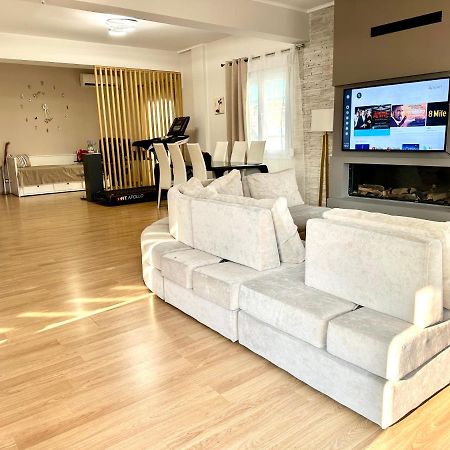 Cozy Apartment With Parking Near The City Center Aten Exteriör bild