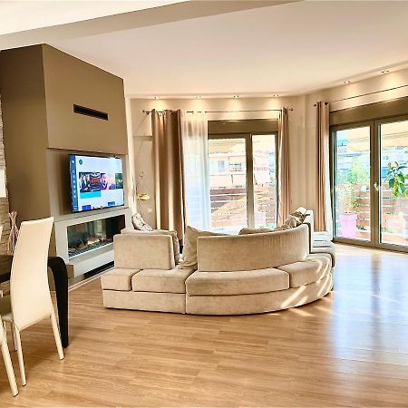 Cozy Apartment With Parking Near The City Center Aten Exteriör bild